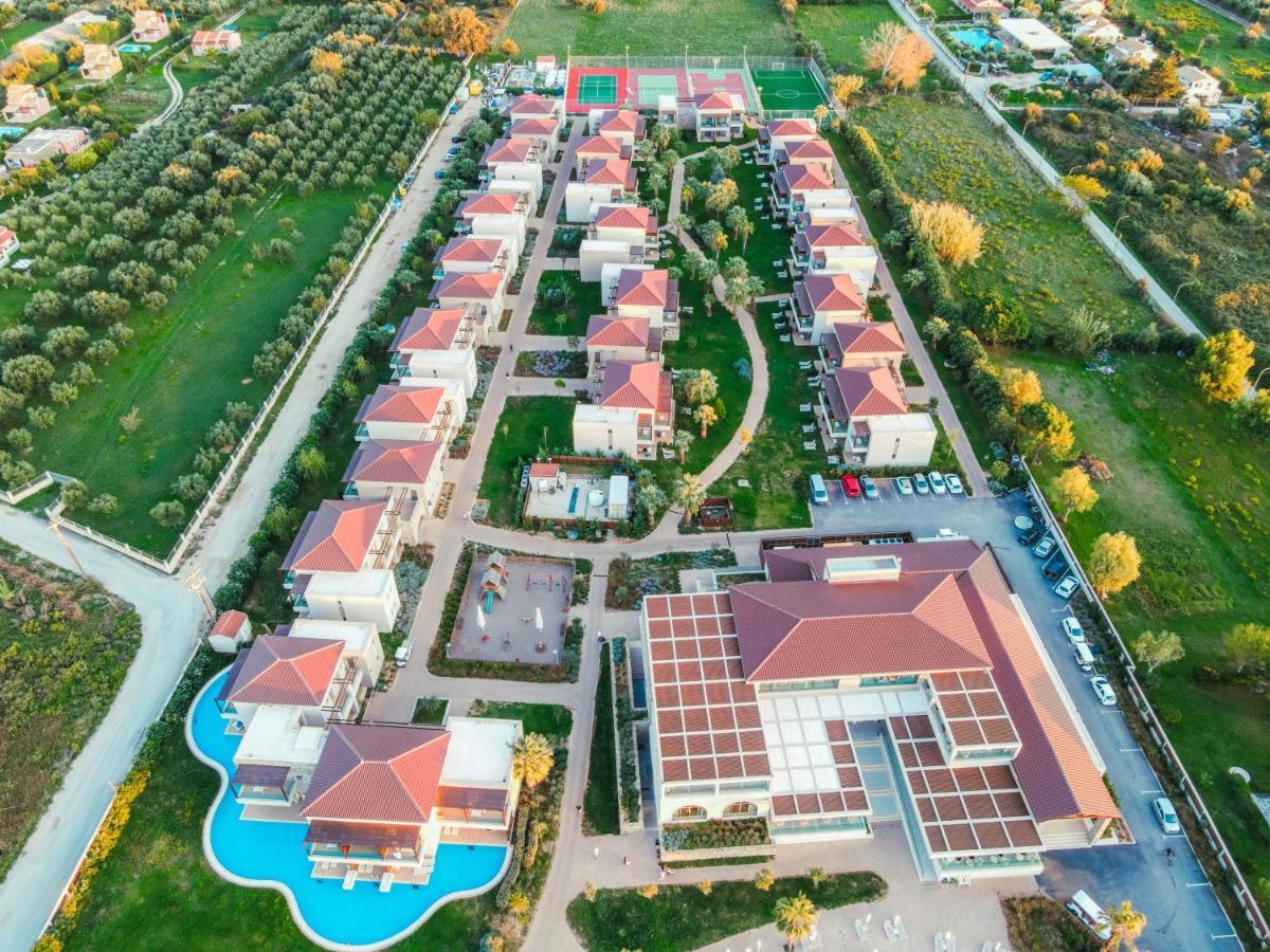 Almyros Beach Almiros Beach Bagian luar foto Residential complex in the village