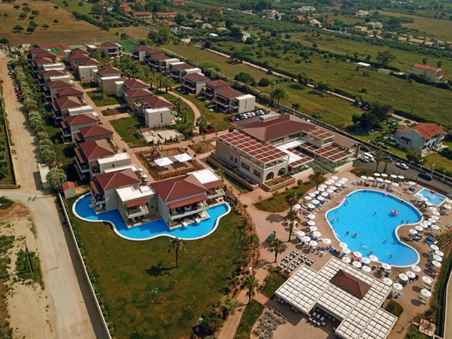 Almyros Beach Almiros Beach Bagian luar foto Aerial view of the complex