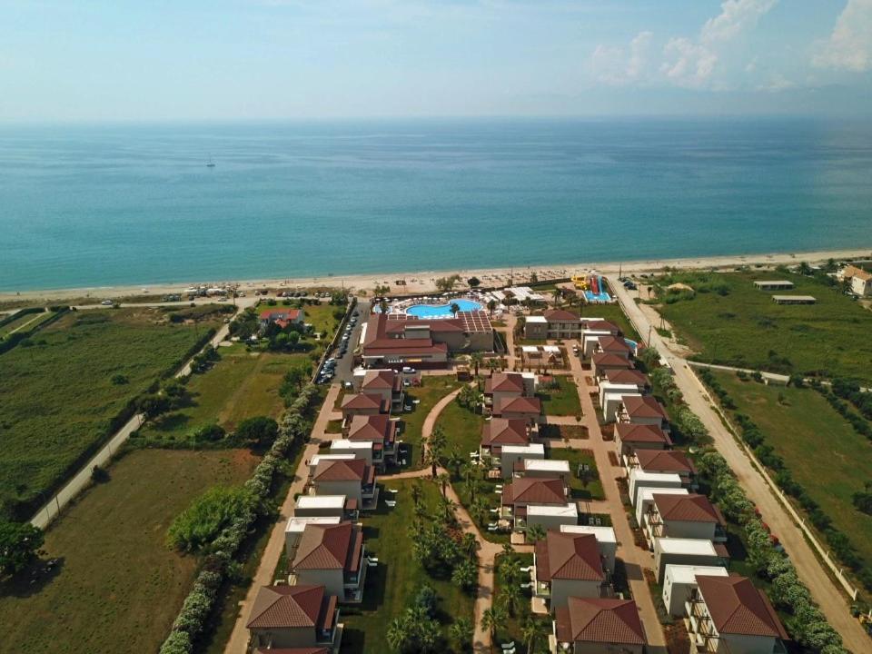 Almyros Beach Almiros Beach Bagian luar foto Aerial view of the resort